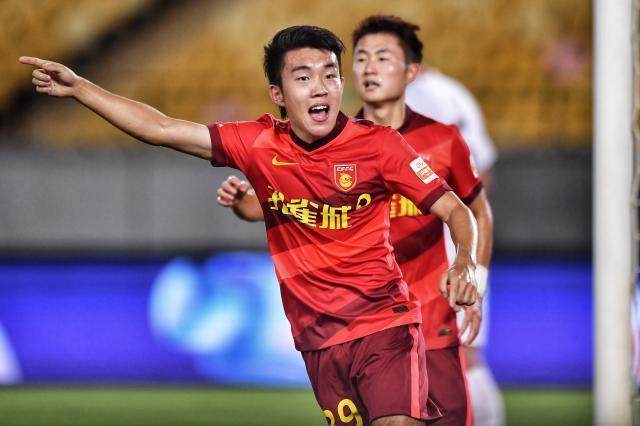 德州扑克官网-中超复赛97后新势力井喷 三人斩首球西南草根爆发